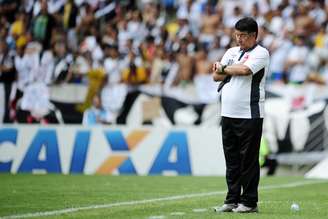 <p>Joel Santana conseguiu garantir acesso do Vasco com uma rodada de antecedência</p>