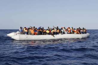 <p>Grupo desmantelado seria responsável pela metade dos barcos com imigrantes que chegam ilegalmente à Itália</p>