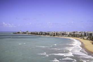 Capital do Alagoas, Maceió é conhecida por suas belas praias, como a da Ponta Verde