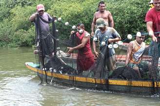 Pescaria é atividade comum na região do Rio Solimões 