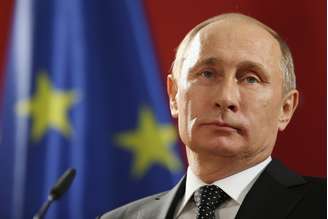 <p>Putin deve conversar por telefone, ainda nesta segunda-feira, sobre a crise ucraniana</p>