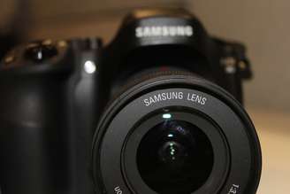 Samsung Smart Camera NX 30