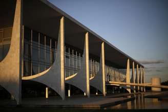<p>Palácio do Planalto, em Brasília; Corte de despesas pode ser anunciado antes da aprovação do Orçamento de 2015</p>