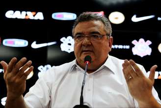 Presidente corintiano Mário Gobbi pressionou FPF dizendo que não entraria em campo sem torcida alvinegra