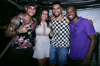 Tony Salles, Scheila Carvalho, Naldo e Thiaguinho prestigiaram o ensaio