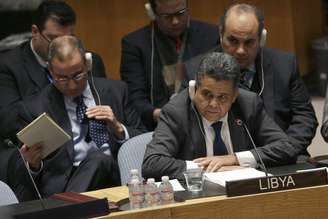 O premiê líbio pediu fim de embargo de armas da ONU, imposto desde 2011
