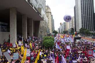 <p>Protesto fechou a Avenida Paulista, em São Paulo</p>