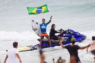 <p>Filipe Toledo, 19 anos, é o surfista mais jovem da elite mundial</p>
