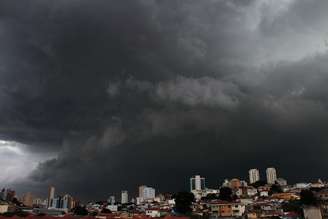 Chuva caiu forte em Santana, zona norte da cidade