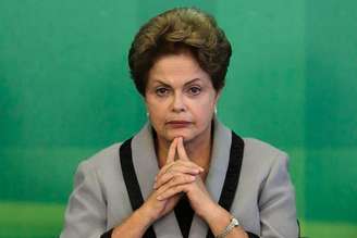 <p>Dilma negou que fará reforma ministerial após a saída de Cid Gomes</p>