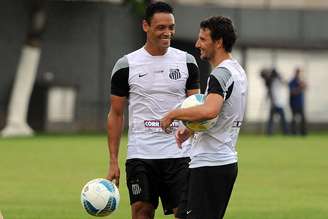 Ricardo Oliveira e Elano tem contratos até o fim de maio, mas devem permanecer