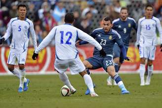 Tevez foi titular da Argentina em amistoso