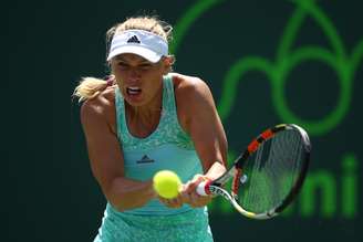 Caroline Wozniacki avançou às oitavas de final após vitória por 2 sets a 1