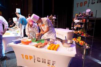 Chefs comandam atividades com hóspedes em cruzeiro temático Top Chef