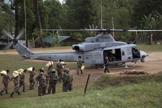 Helicóptero pertencia à infantaria da marinha, que tinha se somado às operações de ajuda e resgate no Nepal