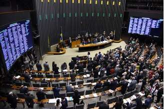 Proposta de reforma política ainda tem de ser apreciada pelo Senado