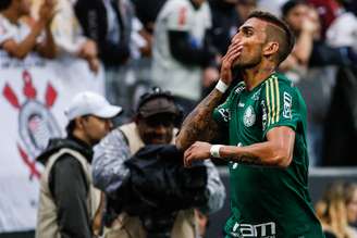 Rafael Marques voltou a balanças as redes no estádio corintiano