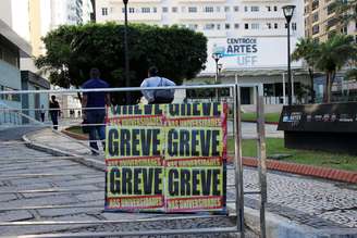 Sindicato dos funcionários e professores da Universidade Federal Fluminense (UFF) também estão greve