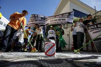 Instituto Lula não se pronunciou sobre o protesto.