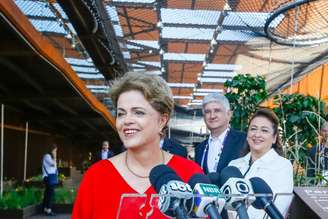 Dilma Rousseff concede entrevista durante visita à Expo Milão