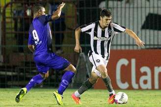 Apesar do empate, Jean comemora estreia no profissional do Botafogo