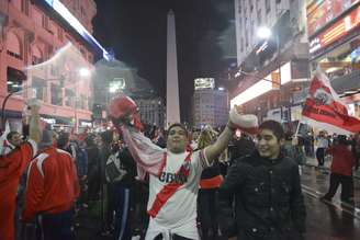 Torcedores comemoram título do River Plate