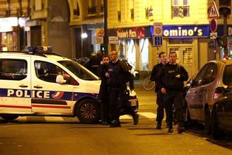 Polícia ocupa ruas de Paris após série de tiroteios