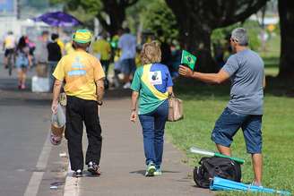 Ocupa Brasília em frente ao Congresso Nacional em Brasília, DF, neste domingo (13). 