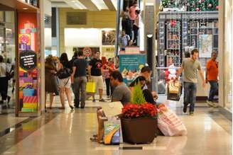 Segundo a Associação Brasileira de Lojistas de Shopping, é o maior recuo da última década