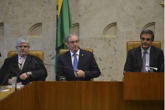 Na  solenidade  de  abertura do ano judiciário, Janot,  o presidente da Câmara dos Deputados, Eduardo Cunha, e o ministro da Justiça, José Eduardo Cardozo