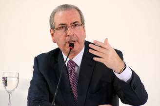 O presidente afastado da Câmara dos Deputados, Eduardo Cunha, concede entrevista coletiva no Hotel Nacional, em Brasília (DF), nesta terça-feira (21)