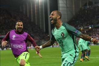
                        
                        
                    Quaresma fez o gol da vitória de Portugal (Foto: AFP)