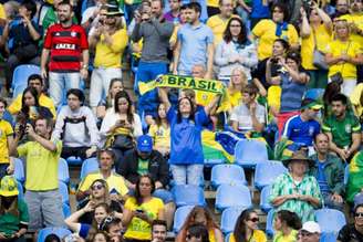 A torcida pode ajudar o atleta brasileiro, mas a pressão imposta afeta o psicológico (Foto: Marco Galvão/Lancepress!)