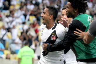 Jorge Henrique está emocionado no Vasco (Foto: Paulo Fernandes/Vasco.com.br)