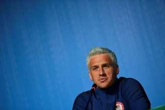 Segundo especialista, Ryan Lochte, para atenuar o rombo na reputação após mentir sobre assalto no Rio, tem de manter-se como um top nas piscinas. Assim, no futuro, pode atenuar a sua imagem de pária (Foto: AFP)
