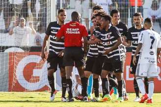 Corinthians perde por 2 a 0 para a Ponte Preta neste sábado (Foto: Ale Vianna/Eleven/Lancepress!)