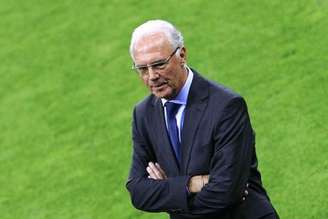 Beckenbauer está sendo investigado na Suíça (Foto: AFP)