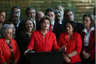 Dilma prometeu fazer “a mais determinada oposição que um governo golpista pode sofrer”