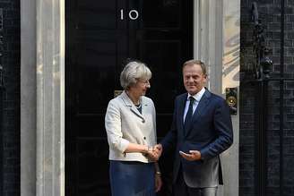  Theresa May recebe em Londres Donald Tusk, presidente do Conselho Europeu