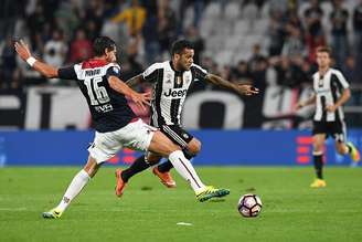 Daniel Alves marcou seu primeiro gol na Itália
