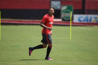 Guerrero durante treino do Flamengo (Foto: Gilvan de Souza/Flamengo)