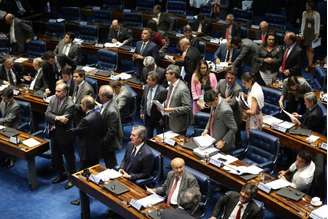 A PEC também reforça a necessidade de os partidos serem fiéis aos programas que apresentarem nas eleições