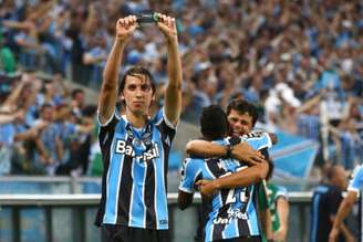 Jogadores do Grêmio celebram a conquista da Copa do Brasil (Foto: Pedro H. Tesch/Eleven)
