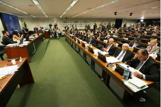 CCJ da Câmara aprovou a admissibilidade da PEC da Reforma da Previdência por 31 votos a favor e 20 contra