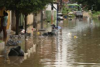 Fortes chuvas castigam região de Duque de Caxias