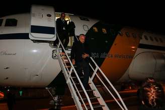 Presidente Michel Temer durante sua chegada a Lisboa