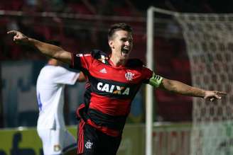 Dener deixou sua marca na vitória do Flamengo sobre o São Caetano (Fotos: Staff Images / Flamengo)