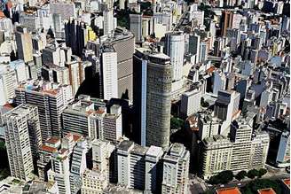 Rio de Janeiro e São Paulo são as cidades que mais subiram no ranking do custo de vida, avançando 29 e 27 posições, respectivamente. 