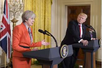 A primeira-ministra britânica, Theresa May, e o presidente dos Estados Unidos, Donald Trump, em entrevista coletiva após reunião bilateral
