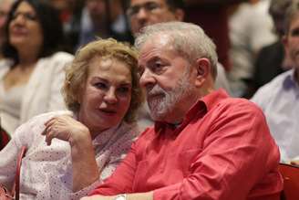 A ex-primeira-dama Dona Marisa Letícia e o ex-presidente Lula.